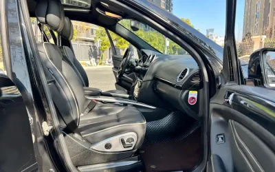 Mercedes-Benz Mercedes-Benz C-Class в цвете и кузовом – это идеальный выбор среди китайских автомобилей. Доступная цена и надежность гарантированы.