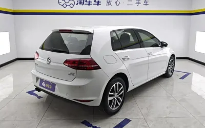Volkswagen Volkswagen Magotan в цвете и кузовом – это идеальный выбор среди китайских автомобилей. Доступная цена и надежность гарантированы.