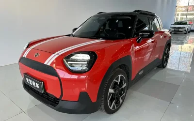 MINI MINI COUNTRYMAN в цвете и кузовом – это идеальный выбор среди китайских автомобилей. Доступная цена и надежность гарантированы.