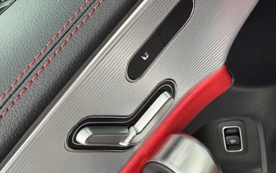 Mercedes-Benz Mercedes-Benz E-Class в цвете и кузовом – это идеальный выбор среди китайских автомобилей. Доступная цена и надежность гарантированы.