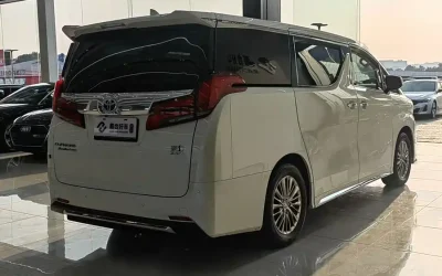 Toyota Toyota Corolla Cross в цвете и кузовом – это идеальный выбор среди китайских автомобилей. Доступная цена и надежность гарантированы.