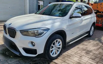 BMW BMW 3 Series в цвете и кузовом – это идеальный выбор среди китайских автомобилей. Доступная цена и надежность гарантированы.