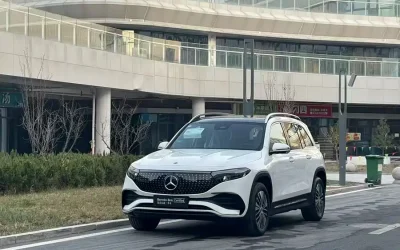 Mercedes-Benz Mercedes-Benz C-Class в цвете и кузовом – это идеальный выбор среди китайских автомобилей. Доступная цена и надежность гарантированы.