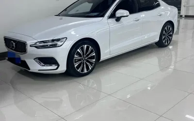 Volvo volvo XC40 recharge в цвете и кузовом – это идеальный выбор среди китайских автомобилей. Доступная цена и надежность гарантированы.