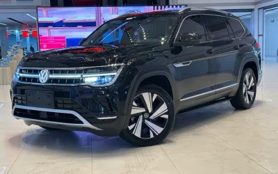 Volkswagen Volkswagen Magotan в цвете и кузовом – это идеальный выбор среди китайских автомобилей. Доступная цена и надежность гарантированы.