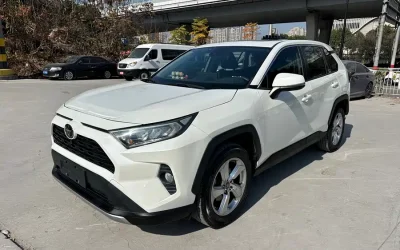 Toyota Toyota Corolla в цвете и кузовом – это идеальный выбор среди китайских автомобилей. Доступная цена и надежность гарантированы.