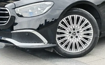 Mercedes-Benz Mercedes-Benz E-Class в цвете и кузовом – это идеальный выбор среди китайских автомобилей. Доступная цена и надежность гарантированы.