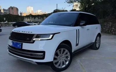 Land Rover Land Rover Range Rover в цвете и кузовом – это идеальный выбор среди китайских автомобилей. Доступная цена и надежность гарантированы.