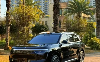 Audi Audi A8 в цвете и кузовом – это идеальный выбор среди китайских автомобилей. Доступная цена и надежность гарантированы.