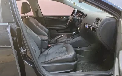 Volkswagen Volkswagen Magotan в цвете и кузовом – это идеальный выбор среди китайских автомобилей. Доступная цена и надежность гарантированы.