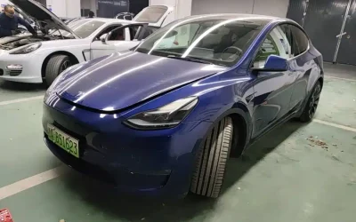 Tesla Tesla Model 3 в цвете и кузовом – это идеальный выбор среди китайских автомобилей. Доступная цена и надежность гарантированы.