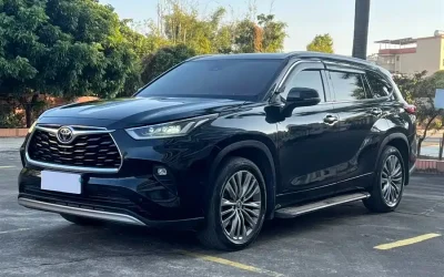 Toyota Toyota Corolla Cross в цвете и кузовом – это идеальный выбор среди китайских автомобилей. Доступная цена и надежность гарантированы.