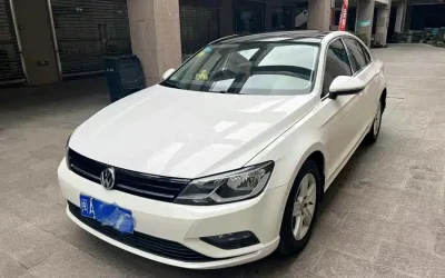 Volkswagen Volkswagen Magotan в цвете и кузовом – это идеальный выбор среди китайских автомобилей. Доступная цена и надежность гарантированы.