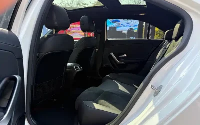 Mercedes-Benz Mercedes-Benz C-Class в цвете и кузовом – это идеальный выбор среди китайских автомобилей. Доступная цена и надежность гарантированы.