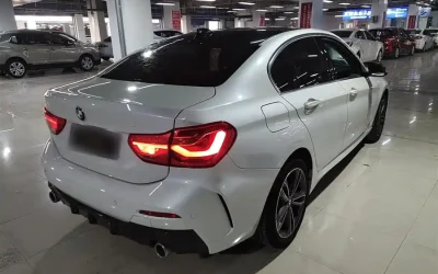 BMW BMW 3 Series в цвете и кузовом – это идеальный выбор среди китайских автомобилей. Доступная цена и надежность гарантированы.