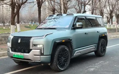 Yangwang Yangwang U8 в цвете и кузовом – это идеальный выбор среди китайских автомобилей. Доступная цена и надежность гарантированы.
