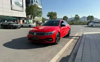 Volkswagen Volkswagen Jetta в цвете и кузовом – это идеальный выбор среди китайских автомобилей. Доступная цена и надежность гарантированы.