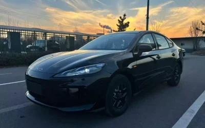 BYD BYD Song L DM-i в цвете и кузовом – это идеальный выбор среди китайских автомобилей. Доступная цена и надежность гарантированы.