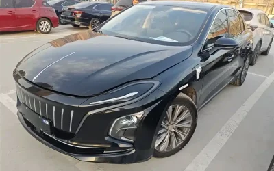 Hongqi Hongqi H5 в цвете и кузовом – это идеальный выбор среди китайских автомобилей. Доступная цена и надежность гарантированы.
