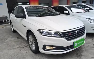 Volkswagen Volkswagen Passat в цвете и кузовом – это идеальный выбор среди китайских автомобилей. Доступная цена и надежность гарантированы.
