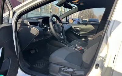 Toyota Toyota Corolla Cross в цвете и кузовом – это идеальный выбор среди китайских автомобилей. Доступная цена и надежность гарантированы.