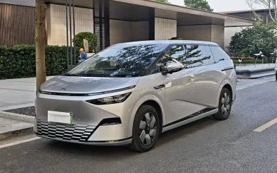 Xpeng Xpeng G3 в цвете и кузовом – это идеальный выбор среди китайских автомобилей. Доступная цена и надежность гарантированы.