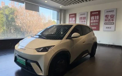 BYD BYD Seal 05 DM-i в цвете и кузовом – это идеальный выбор среди китайских автомобилей. Доступная цена и надежность гарантированы.