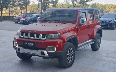 Beijing Off-road BAIC BJ40 в цвете и кузовом – это идеальный выбор среди китайских автомобилей. Доступная цена и надежность гарантированы.