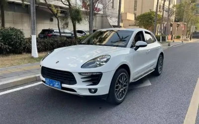Porsche Porsche Cayenne в цвете и кузовом – это идеальный выбор среди китайских автомобилей. Доступная цена и надежность гарантированы.