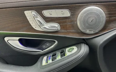 Mercedes-Benz Mercedes-Benz E-Class в цвете и кузовом – это идеальный выбор среди китайских автомобилей. Доступная цена и надежность гарантированы.