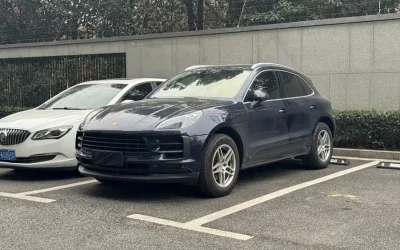 Porsche Porsche Cayenne в цвете и кузовом – это идеальный выбор среди китайских автомобилей. Доступная цена и надежность гарантированы.