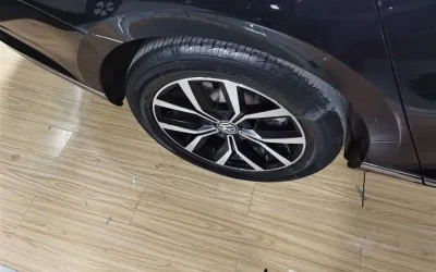 Volkswagen Volkswagen Magotan в цвете и кузовом – это идеальный выбор среди китайских автомобилей. Доступная цена и надежность гарантированы.