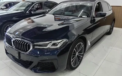 BMW BMW 3 Series в цвете и кузовом – это идеальный выбор среди китайских автомобилей. Доступная цена и надежность гарантированы.