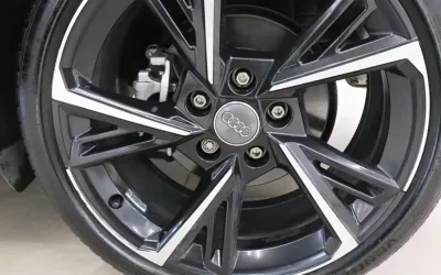 Audi Audi A8 в цвете и кузовом – это идеальный выбор среди китайских автомобилей. Доступная цена и надежность гарантированы.