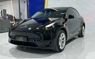 Tesla Tesla Model 3 в цвете и кузовом – это идеальный выбор среди китайских автомобилей. Доступная цена и надежность гарантированы.