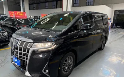 Toyota Toyota Corolla Cross в цвете и кузовом – это идеальный выбор среди китайских автомобилей. Доступная цена и надежность гарантированы.