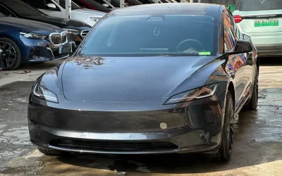 Tesla Tesla Model 3 в цвете и кузовом – это идеальный выбор среди китайских автомобилей. Доступная цена и надежность гарантированы.