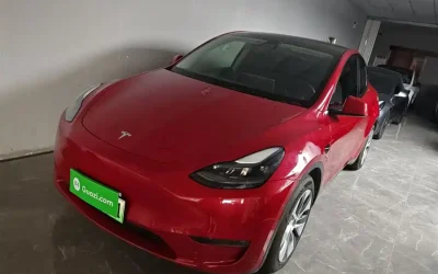 Tesla Tesla Model 3 в цвете и кузовом – это идеальный выбор среди китайских автомобилей. Доступная цена и надежность гарантированы.