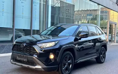 Toyota Toyota Corolla Cross в цвете и кузовом – это идеальный выбор среди китайских автомобилей. Доступная цена и надежность гарантированы.