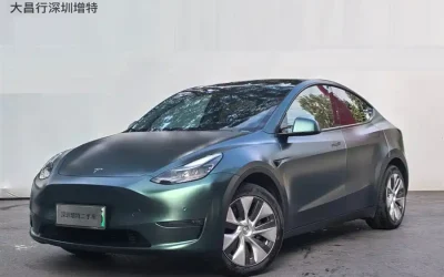 Tesla Tesla Model 3 в цвете и кузовом – это идеальный выбор среди китайских автомобилей. Доступная цена и надежность гарантированы.
