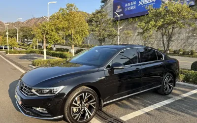 Volkswagen Volkswagen Passat в цвете и кузовом – это идеальный выбор среди китайских автомобилей. Доступная цена и надежность гарантированы.