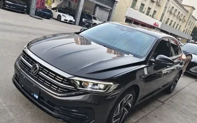 Volkswagen Volkswagen Magotan в цвете и кузовом – это идеальный выбор среди китайских автомобилей. Доступная цена и надежность гарантированы.