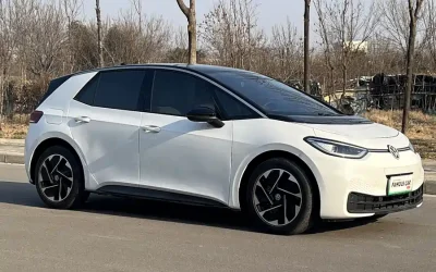 Volkswagen Volkswagen Magotan в цвете и кузовом – это идеальный выбор среди китайских автомобилей. Доступная цена и надежность гарантированы.