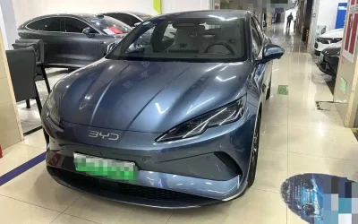 BYD BYD Song L DM-i в цвете и кузовом – это идеальный выбор среди китайских автомобилей. Доступная цена и надежность гарантированы.