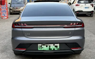 BYD BYD Song L DM-i в цвете и кузовом – это идеальный выбор среди китайских автомобилей. Доступная цена и надежность гарантированы.