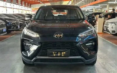 Toyota Toyota Corolla Cross в цвете и кузовом – это идеальный выбор среди китайских автомобилей. Доступная цена и надежность гарантированы.