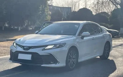 Toyota Toyota Corolla Cross в цвете и кузовом – это идеальный выбор среди китайских автомобилей. Доступная цена и надежность гарантированы.