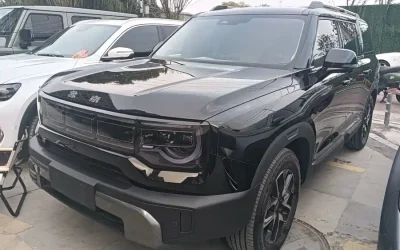 Beijing Off-road BAIC BJ40 в цвете и кузовом – это идеальный выбор среди китайских автомобилей. Доступная цена и надежность гарантированы.