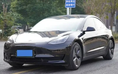 Tesla Tesla Model 3 в цвете и кузовом – это идеальный выбор среди китайских автомобилей. Доступная цена и надежность гарантированы.
