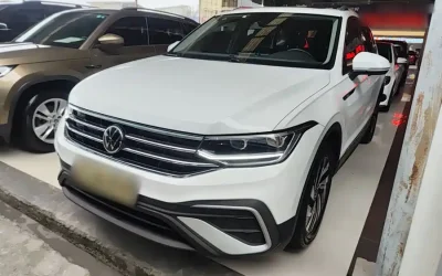 Volkswagen Volkswagen Sagitar в цвете и кузовом – это идеальный выбор среди китайских автомобилей. Доступная цена и надежность гарантированы.